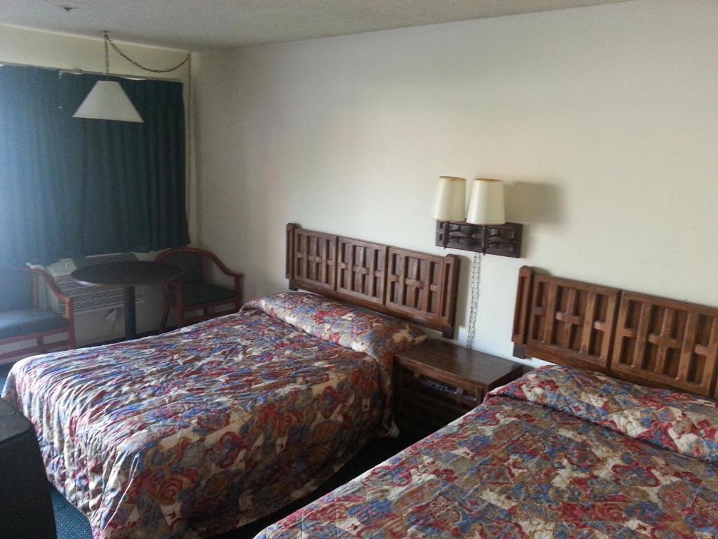Gibson Inn El Monte Room photo