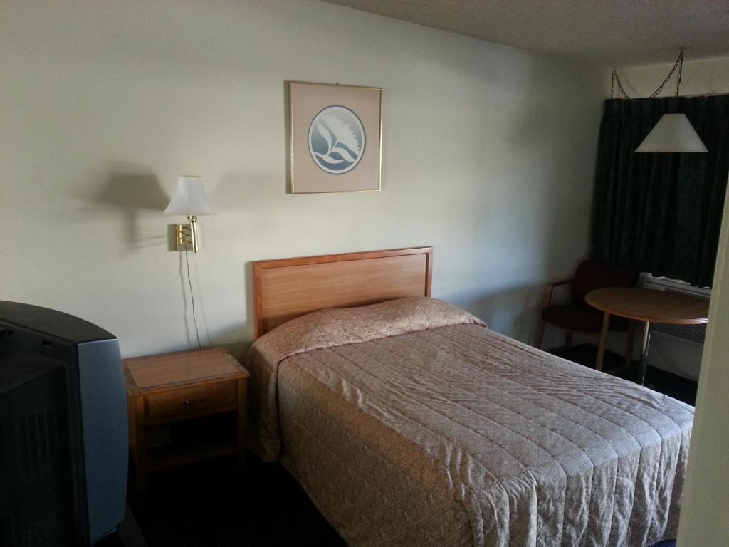 Gibson Inn El Monte Room photo